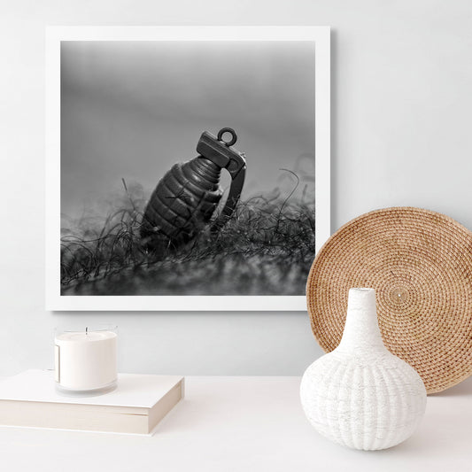 Narrative Works - Lost in the Bush - Ambushed - 60x60cm Square (#182586)