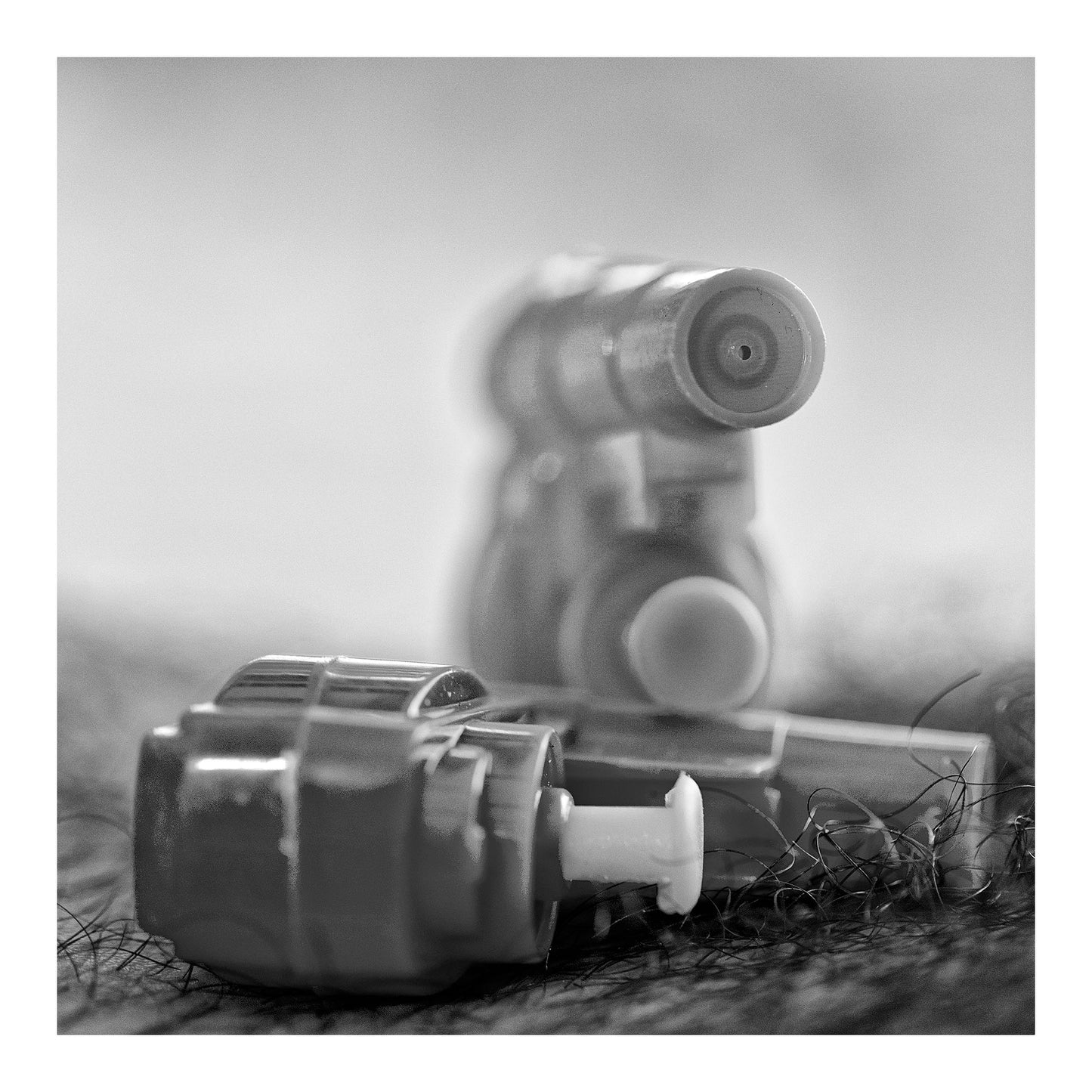 Narrative Works - Lost in the Bush - Ambushed - 60x60cm Square (#183249bw)